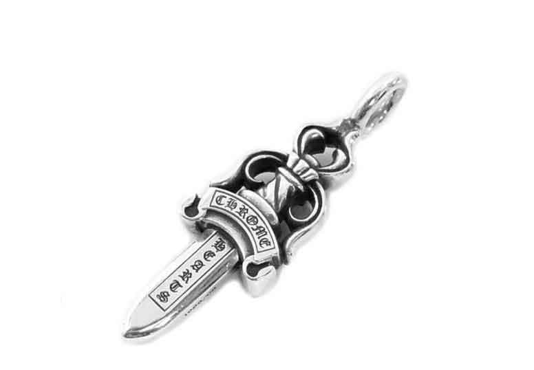 クロムハーツ ペンダントトップ 代表アイテム「 ダブルダガーペンダント」 画像