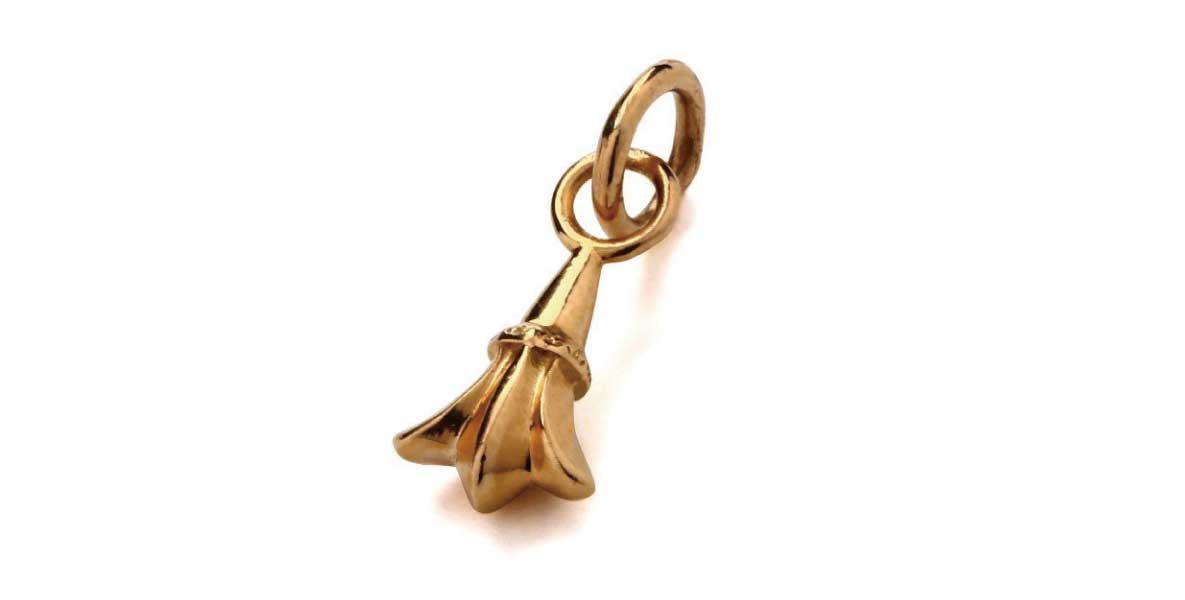 K22 タイニー クロステイル チャーム　画像