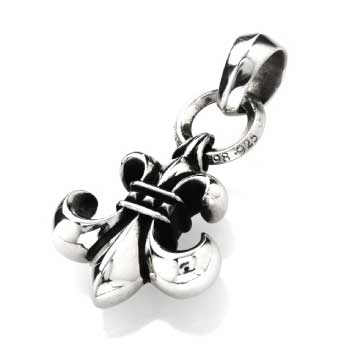 クロムハーツ BSフレア ペンダント プレーンベイル　画像